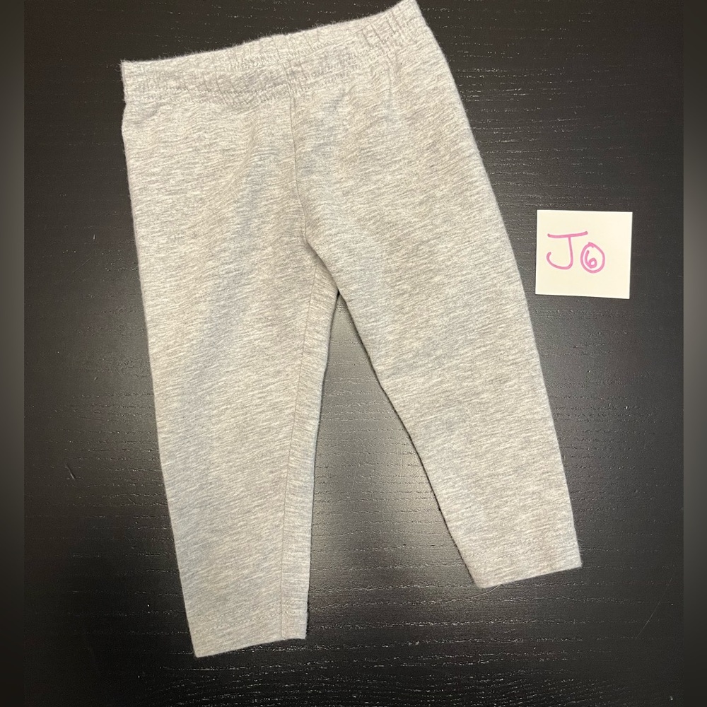 ⭐️2/$5.00⭐️ Carter’s 6m Solid Grey Leggings